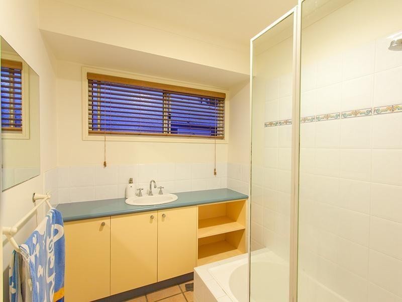 2/17 Laburnum Cr, Noosaville QLD 4566