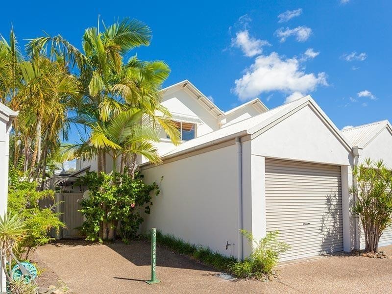 2/17 Laburnum Cr, Noosaville QLD 4566