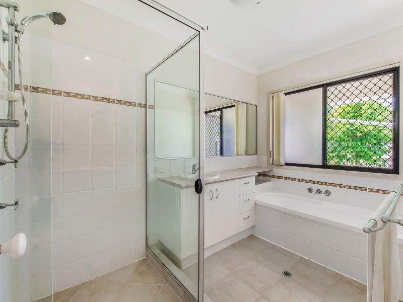 23 Starboard Avenue, Noosaville QLD 4566