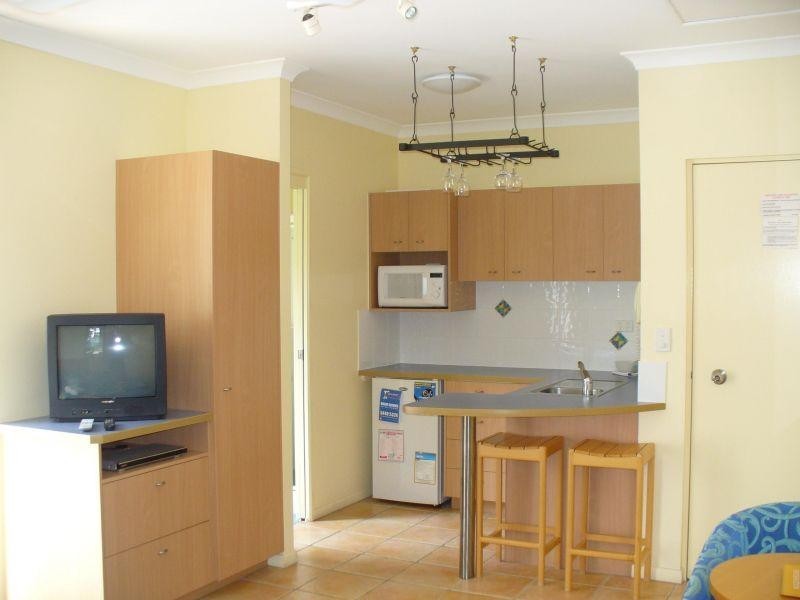 4-5/9 Albert Street, Noosaville QLD 4566