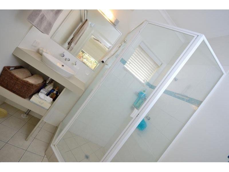 1/221 Weyba Rd, Noosaville QLD 4566
