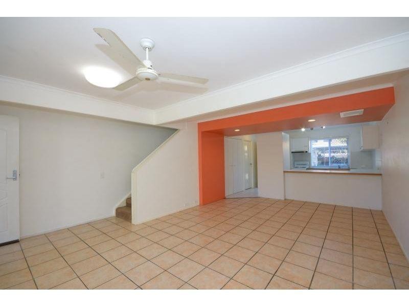 2/14 Barbados Crescent, Noosaville QLD 4566