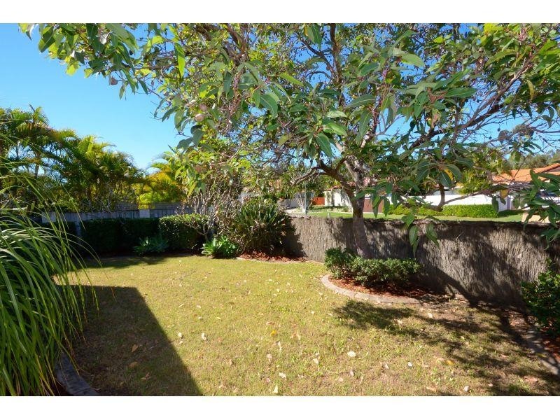 4 Sternlight St, Noosaville QLD 4566