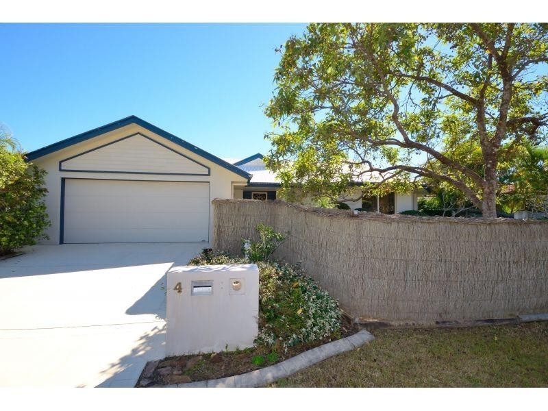 4 Sternlight St, Noosaville QLD 4566