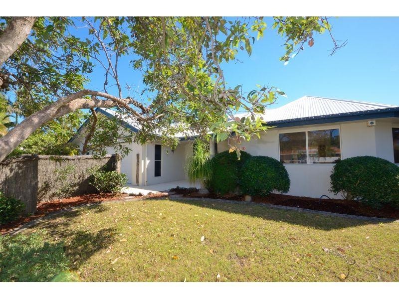 4 Sternlight St, Noosaville QLD 4566