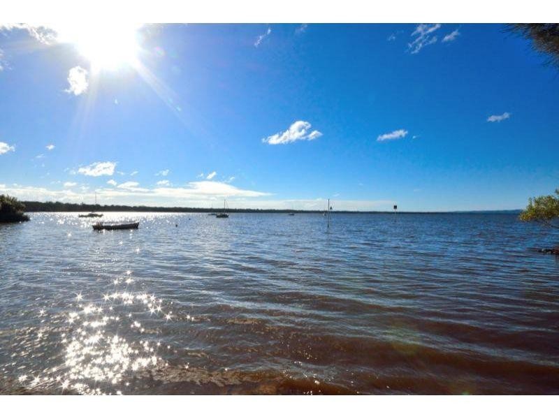 8 Boreen Pde, Boreen Point QLD 4565