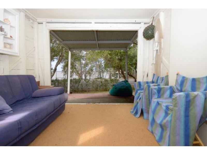 8 Boreen Pde, Boreen Point QLD 4565