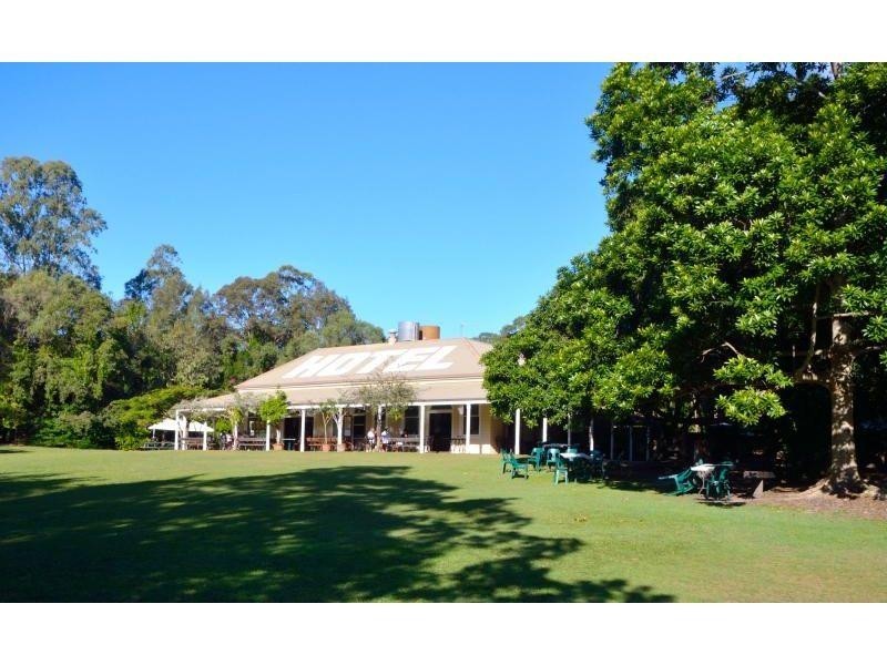 8 Boreen Pde, Boreen Point QLD 4565