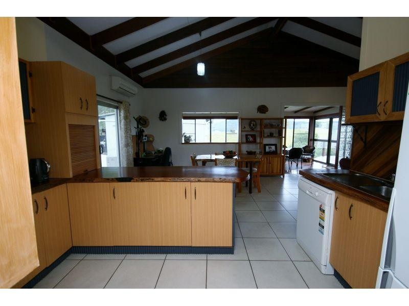 92 Cavanagh Road, Greens Creek QLD 4570