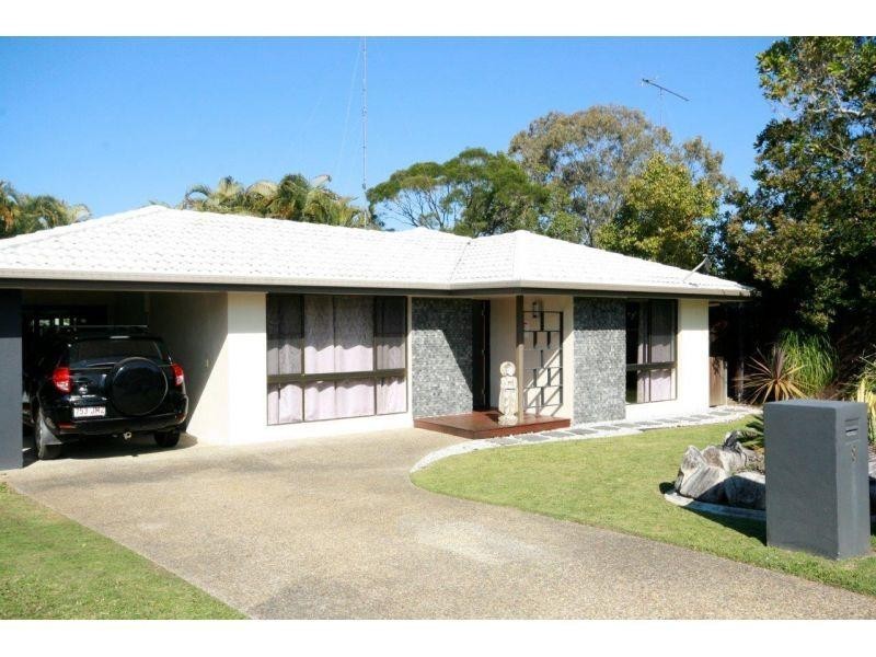 8 Elkhorn Dr, Tewantin QLD 4565