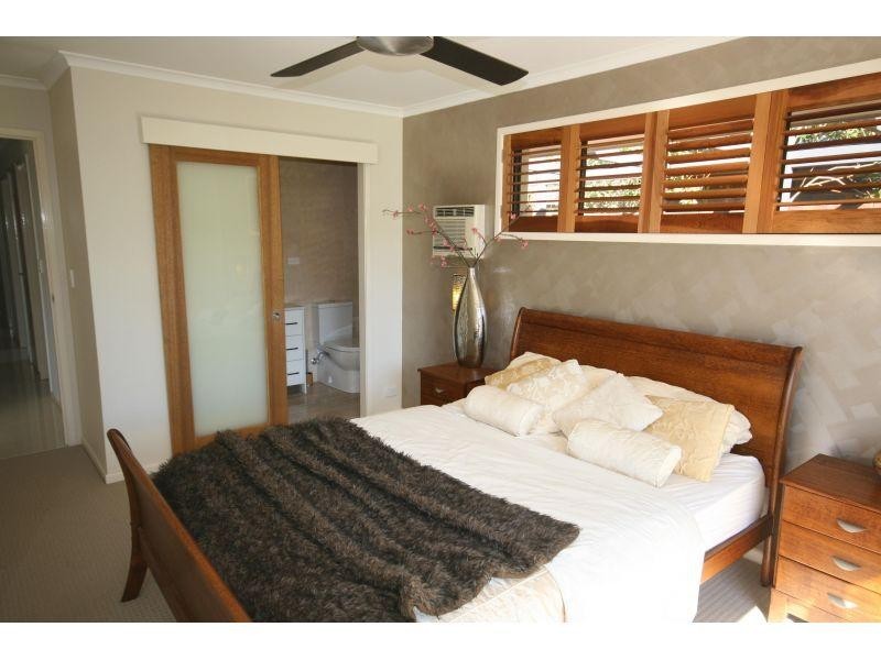 8 Elkhorn Dr, Tewantin QLD 4565