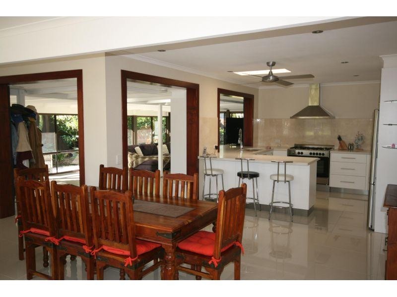 8 Elkhorn Dr, Tewantin QLD 4565