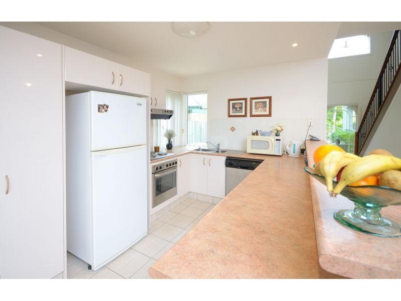 2/6 Ketch Place, Noosaville QLD 4566