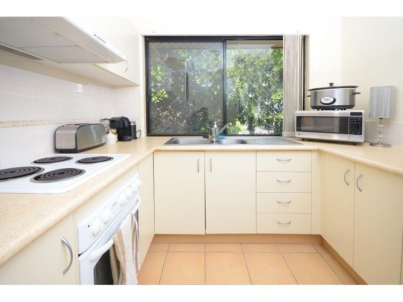 4/3 Lipton Street, Sunrise Beach QLD 4567