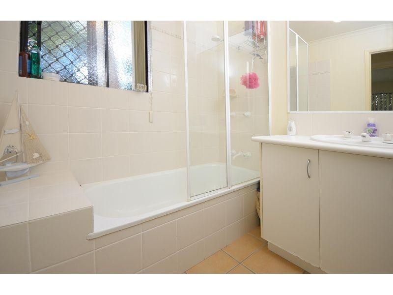 4/3 Lipton Street, Sunrise Beach QLD 4567