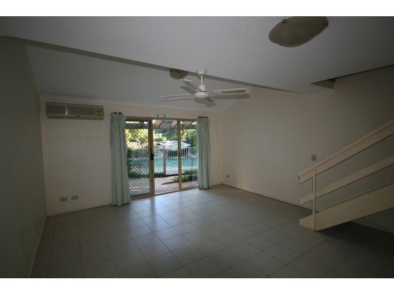 Unit 4/37-39 Thomas St, Noosaville QLD 4566