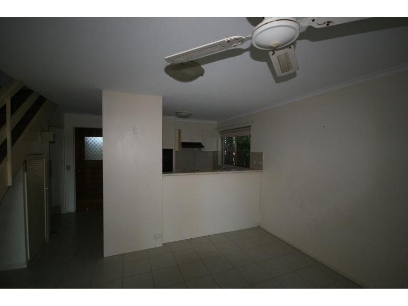 Unit 4/37-39 Thomas St, Noosaville QLD 4566