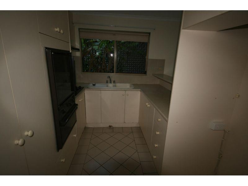 Unit 4/37-39 Thomas St, Noosaville QLD 4566