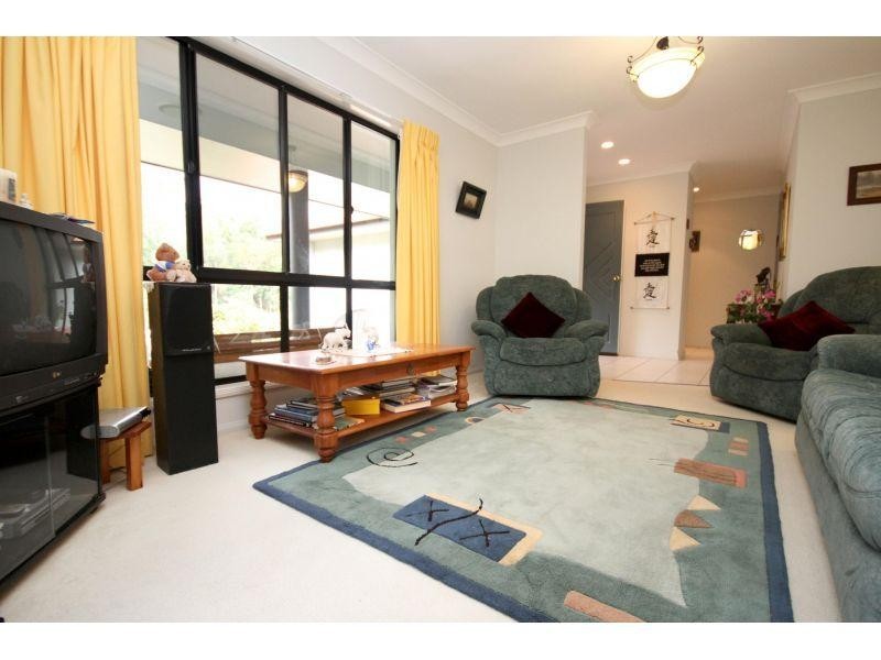 82 Lake Entrance Blvd, Noosaville QLD 4566