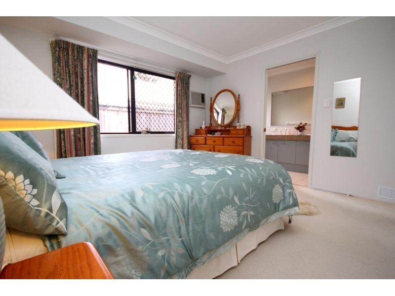 82 Lake Entrance Blvd, Noosaville QLD 4566