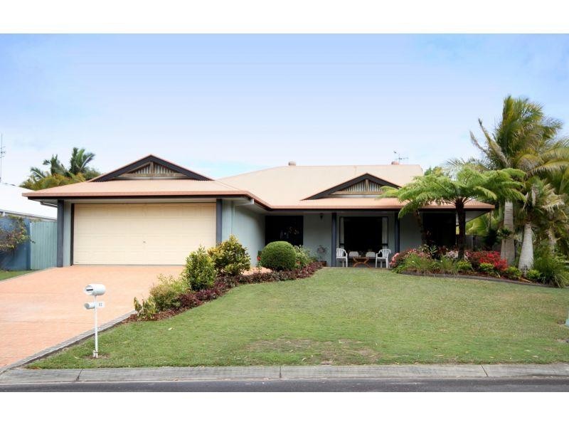 82 Lake Entrance Blvd, Noosaville QLD 4566
