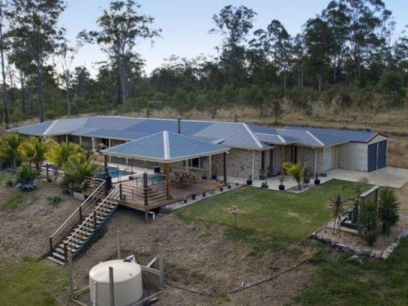 16 Lindsay Street, Southside QLD 4570