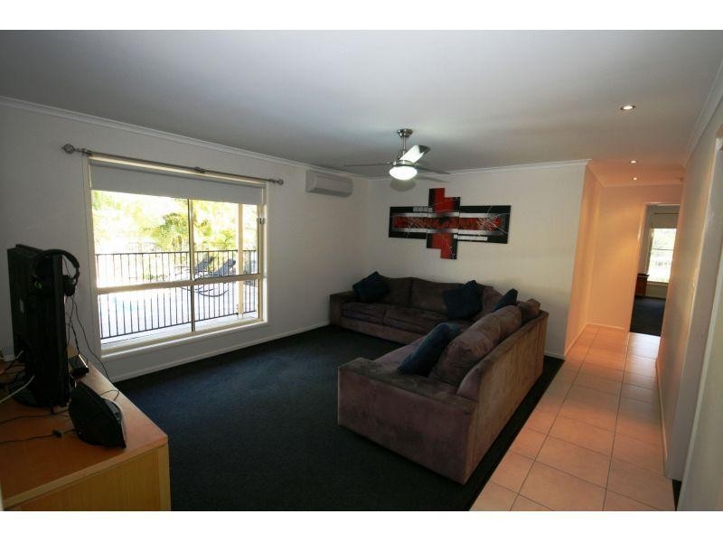 16 Lindsay Street, Southside QLD 4570