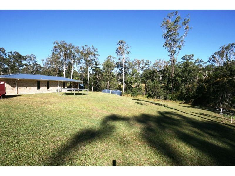 16 Lindsay Street, Southside QLD 4570