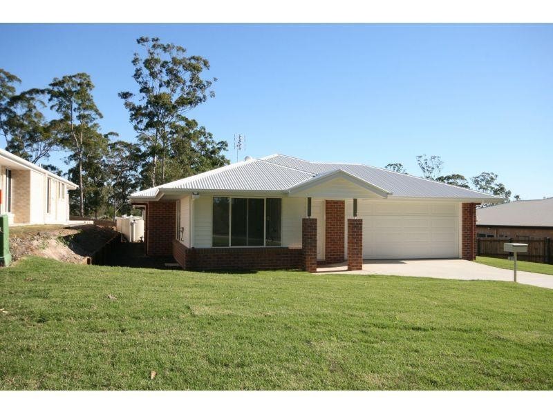 27 Kimberley Avenue, Southside QLD 4570