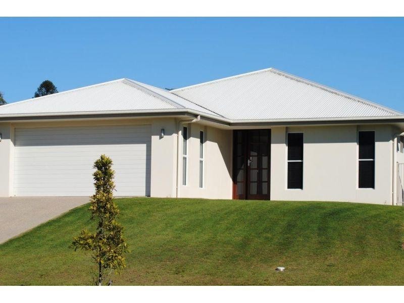 4 Chairmans Close, Jones Hill QLD 4570