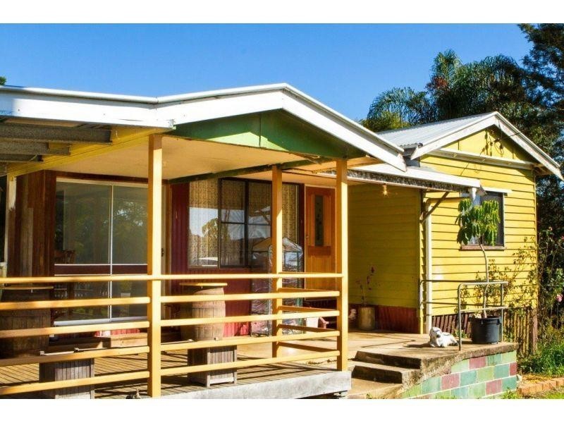 44 Hall Road, Mothar Mountain QLD 4570