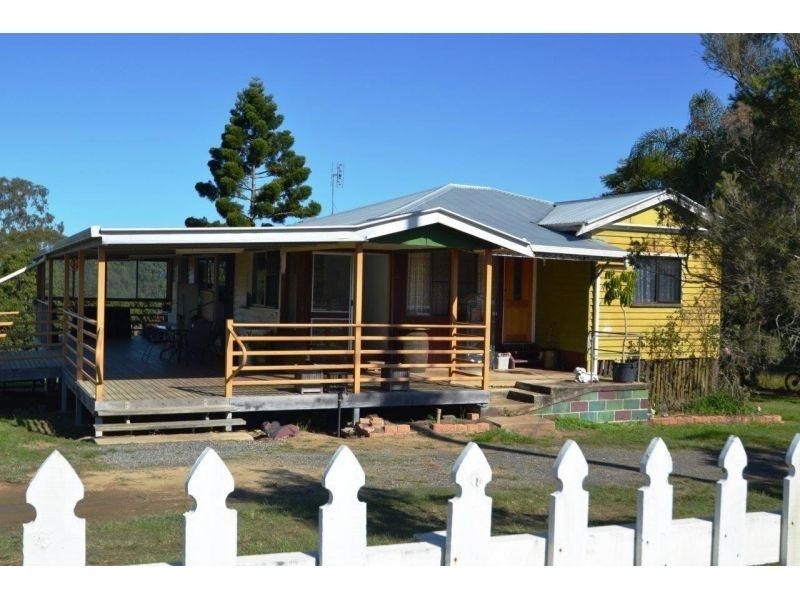 44 Hall Road, Mothar Mountain QLD 4570