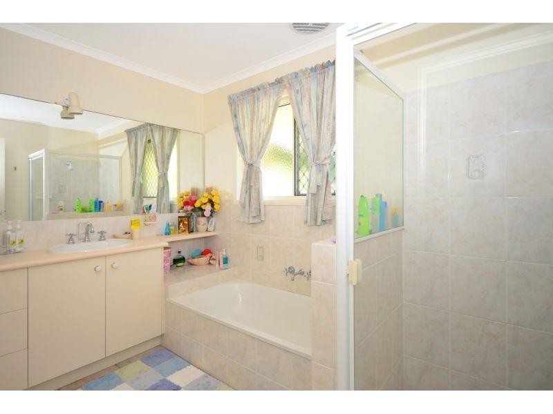 5 Twilight Street, Sunrise Beach QLD 4567