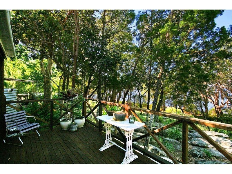 1 Boreen Parade, Boreen Point QLD 4565