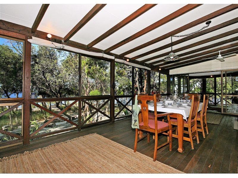 1 Boreen Parade, Boreen Point QLD 4565