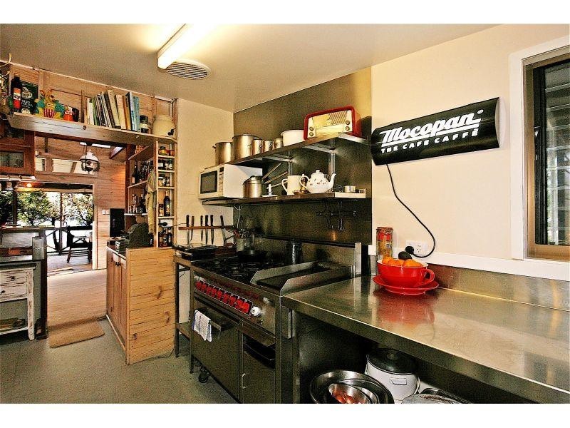 1 Boreen Parade, Boreen Point QLD 4565