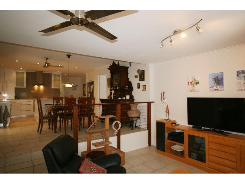 23 Burgess Drive, Noosaville QLD 4566