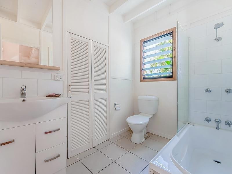 20 Orchard Ave, Boreen Point QLD 4565