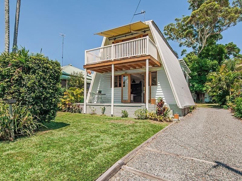 20 Orchard Ave, Boreen Point QLD 4565