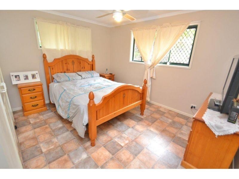 109 Sorensen Road, Southside QLD 4570