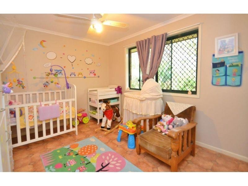 109 Sorensen Road, Southside QLD 4570