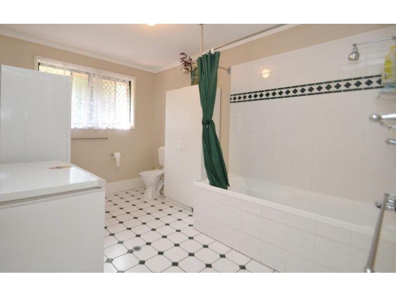 109 Sorensen Road, Southside QLD 4570