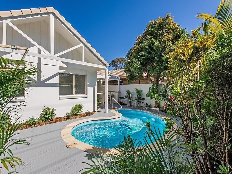 4/2 Swan Street, Noosaville QLD 4566