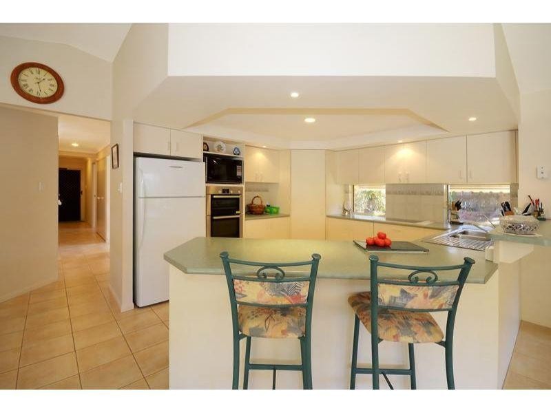 8 Oakland Drive, Tewantin QLD 4565