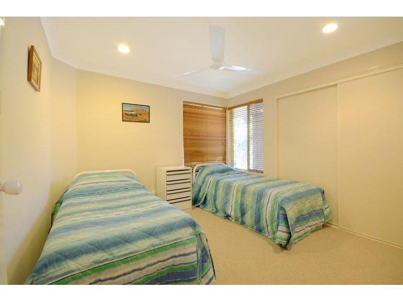 8 Oakland Drive, Tewantin QLD 4565