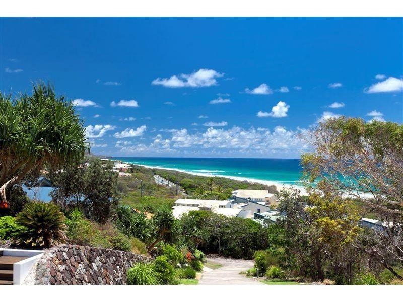 9 Noosa Dunes, Castaways Beach QLD 4567