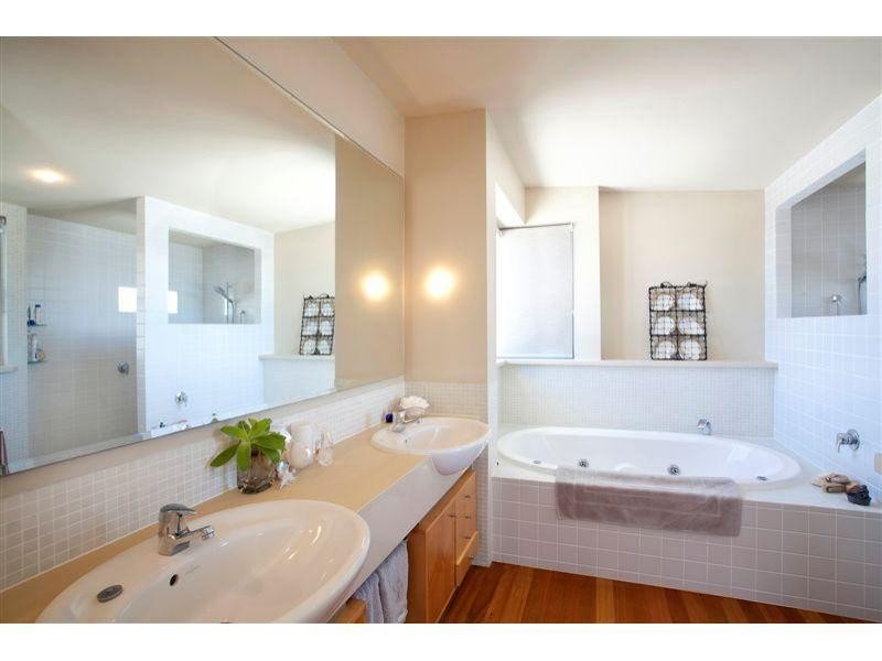 9 Noosa Dunes, Castaways Beach QLD 4567