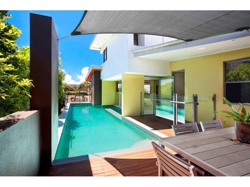 9 Noosa Dunes, Castaways Beach QLD 4567