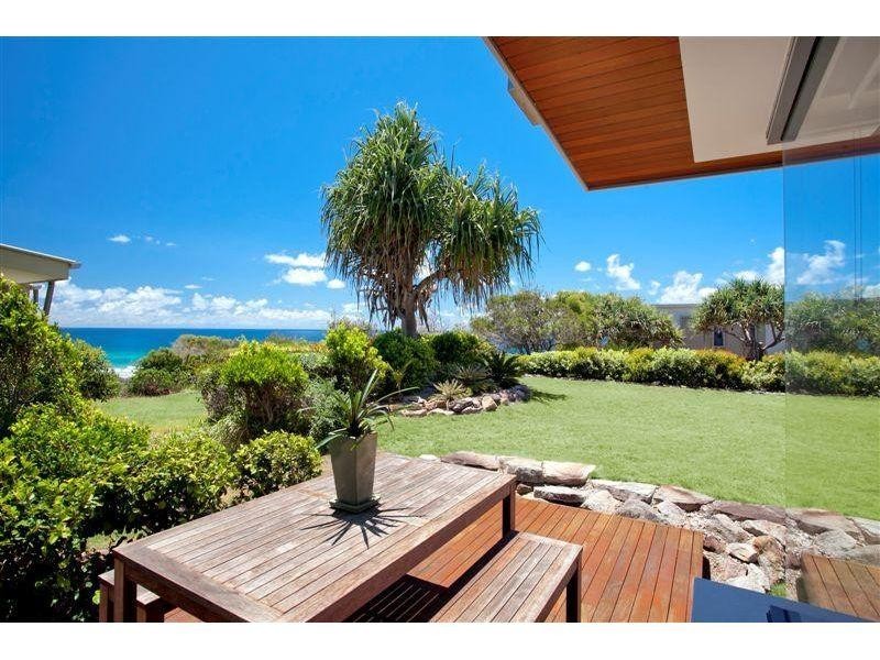 9 Noosa Dunes, Castaways Beach QLD 4567