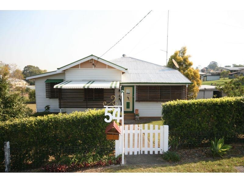 54 Henry Street, Gympie QLD 4570